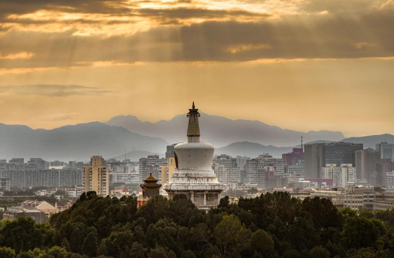 East Sacred Hotel ᴸᴱo---Foreign Accept---Tourism Service English-Speaking 丨 Near Tiananmen Forbidden City丨very Close To Metro Zhangzizhong And Beixinqiao 丨european Foot Ball English丨free Advance Tickets And Laundry Drying Service Coffee Snacks Pekín Exterior foto