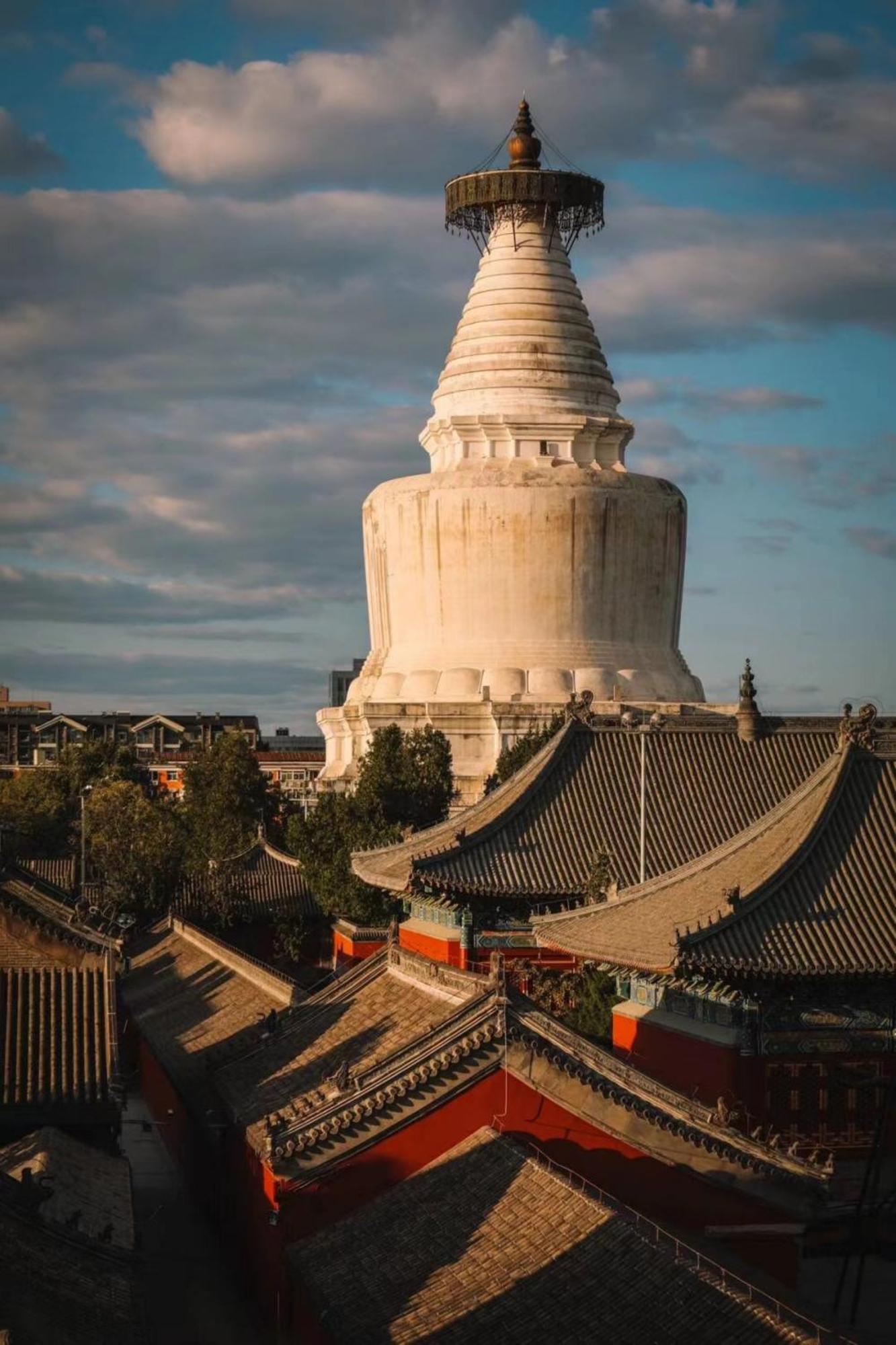 East Sacred Hotel ᴸᴱo---Foreign Accept---Tourism Service English-Speaking 丨 Near Tiananmen Forbidden City丨very Close To Metro Zhangzizhong And Beixinqiao 丨european Foot Ball English丨free Advance Tickets And Laundry Drying Service Coffee Snacks Pekín Exterior foto
